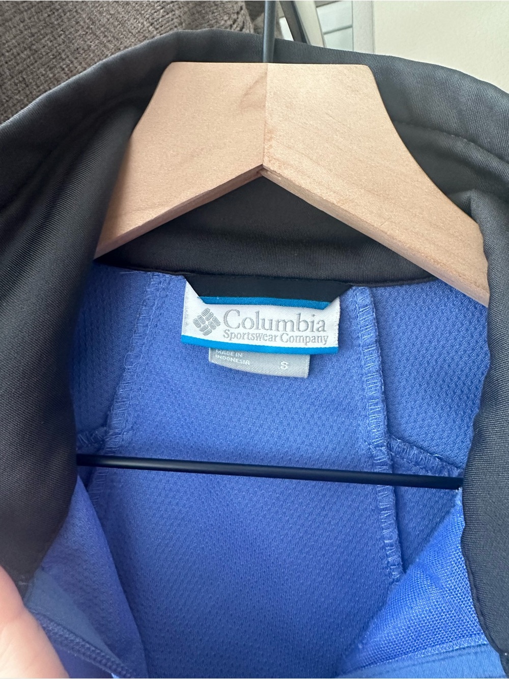 Columbia' Blue Softshell Jacket - Picture 2 of 3